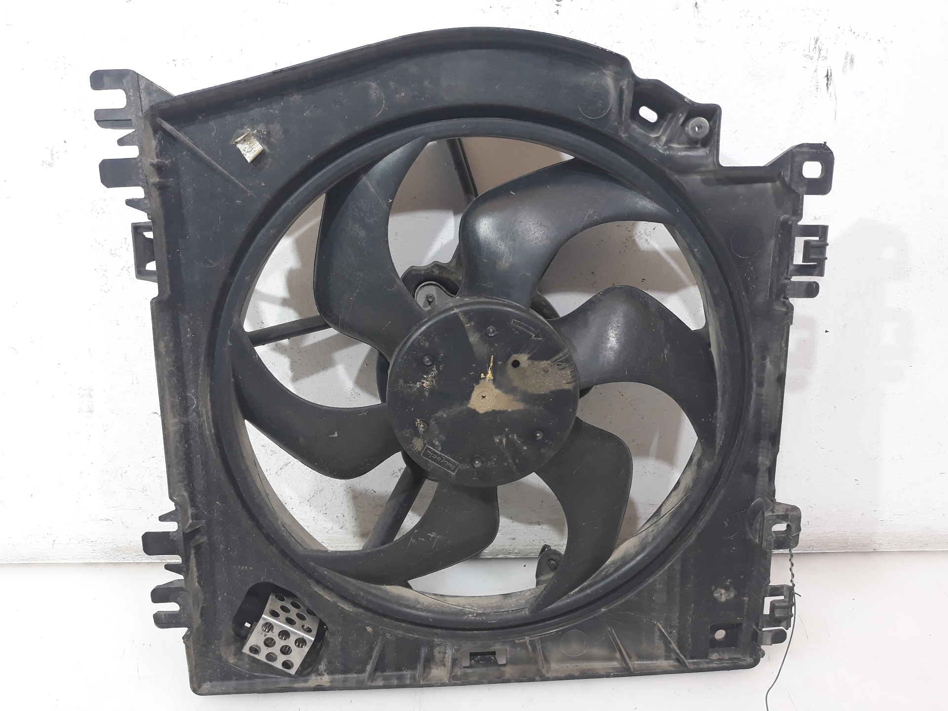 RENAULT Clio 2 generation (1998-2013) Diffuser Fan 7701068310,7701068310 19087371