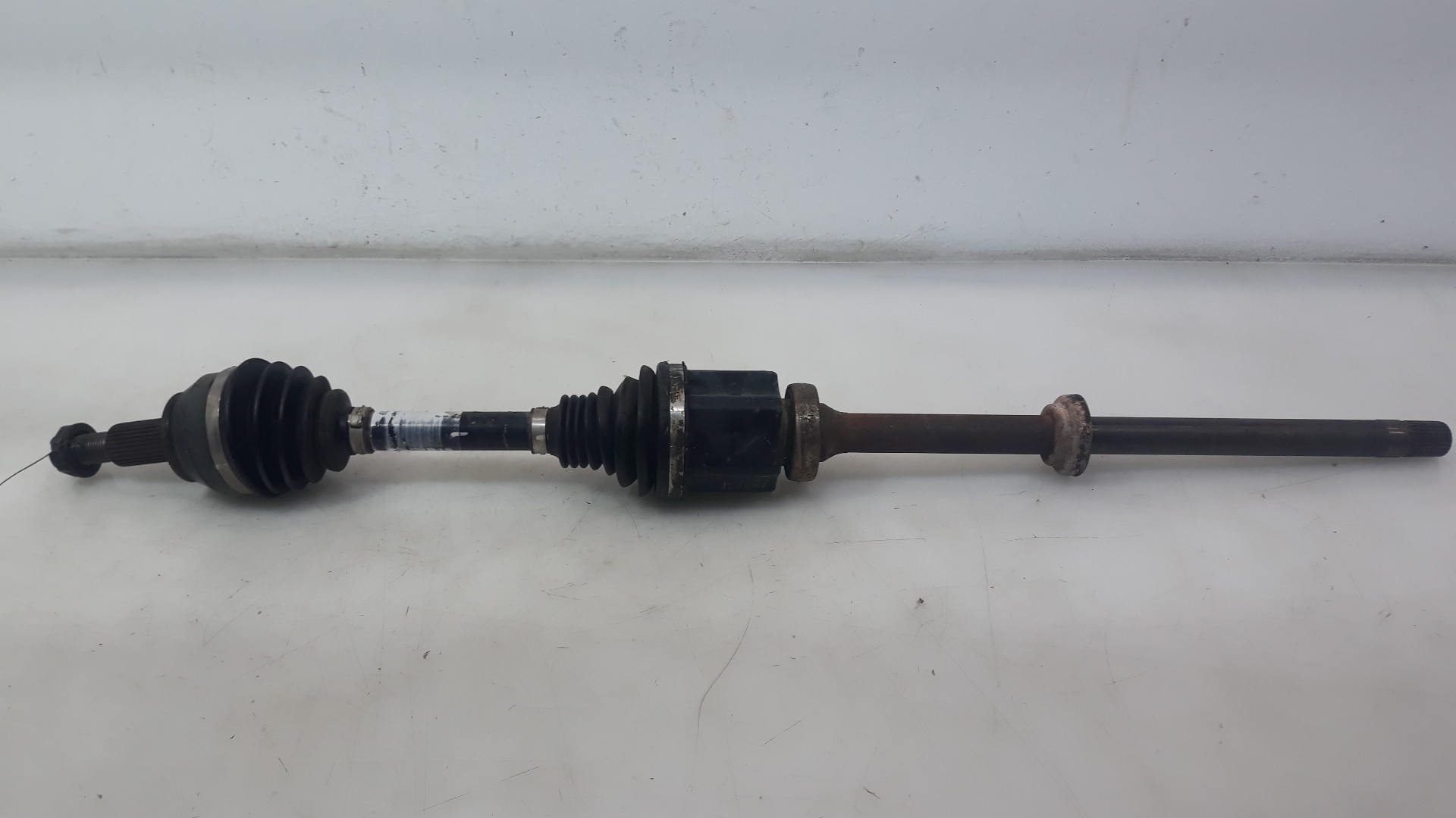 LAND ROVER Discovery Sport 1 generation (2014-2024) Front Right Driveshaft LR137029, LR137029 25211418