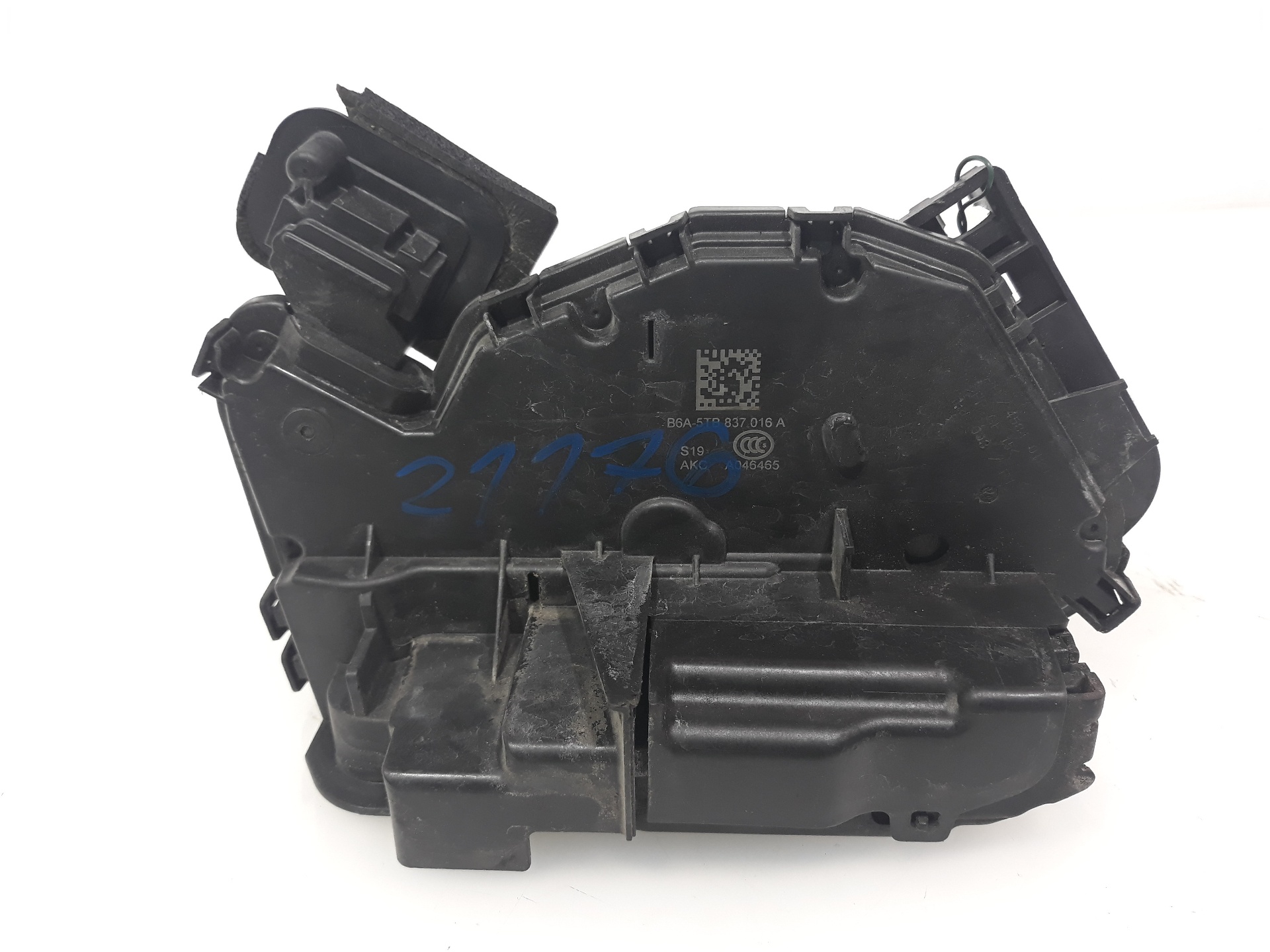 VOLKSWAGEN Passat B8 (2014-2023) Serrure de porte avant droite 5TB837016A, 5TB837016A 19117995