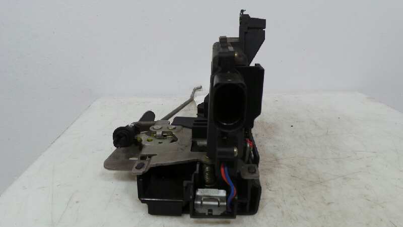 VAUXHALL A4 B6/8E (2000-2005) Front Right Door Lock 8E1837016C,8E1837016C 18952296