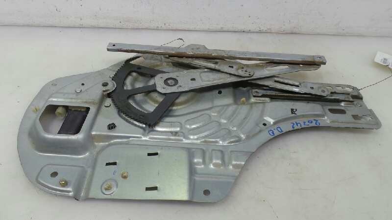 HYUNDAI Tucson 1 generation (2004-2010) Lève-vitre de porte avant droite 824802E010 19065399