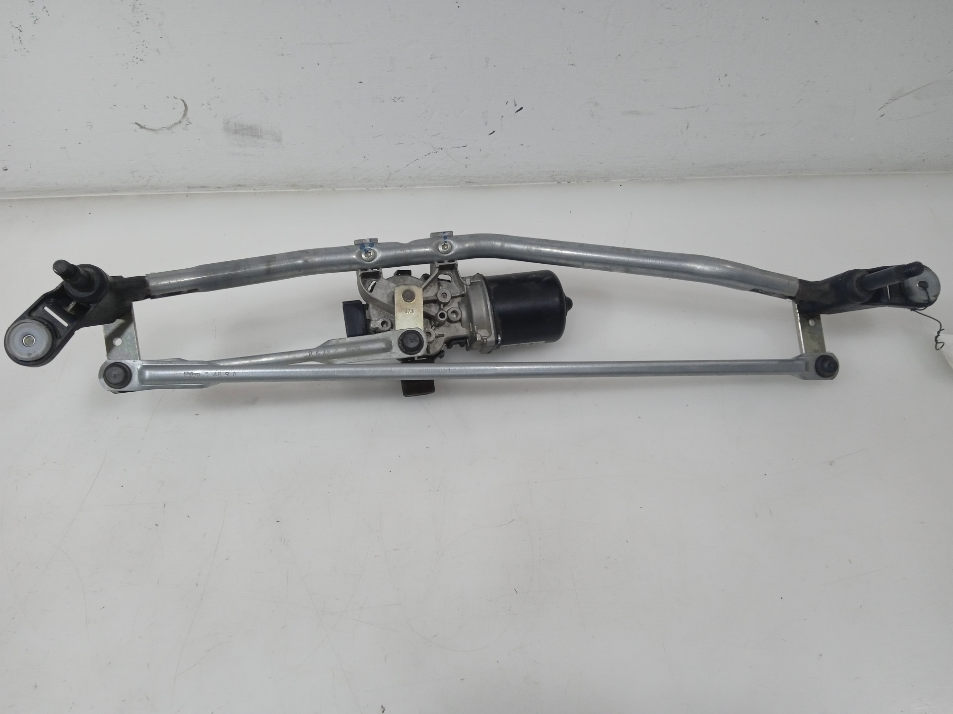 DACIA Logan 2 generation (2013-2020) Front Windshield Wiper Mechanism 288009321R 26582172