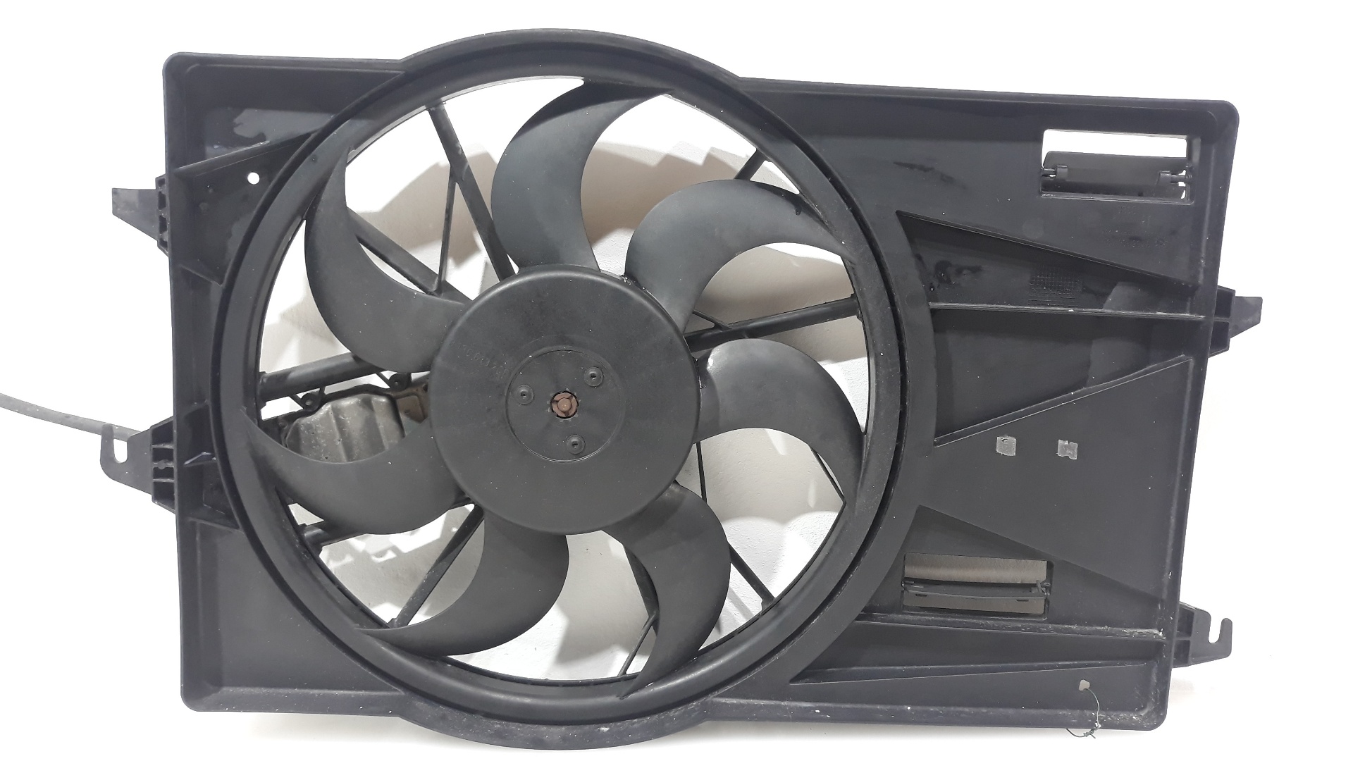 FORD Mondeo 3 generation (2000-2007) Difūzoriaus ventiliatorius 2S718C607BD, 1331402 25157358