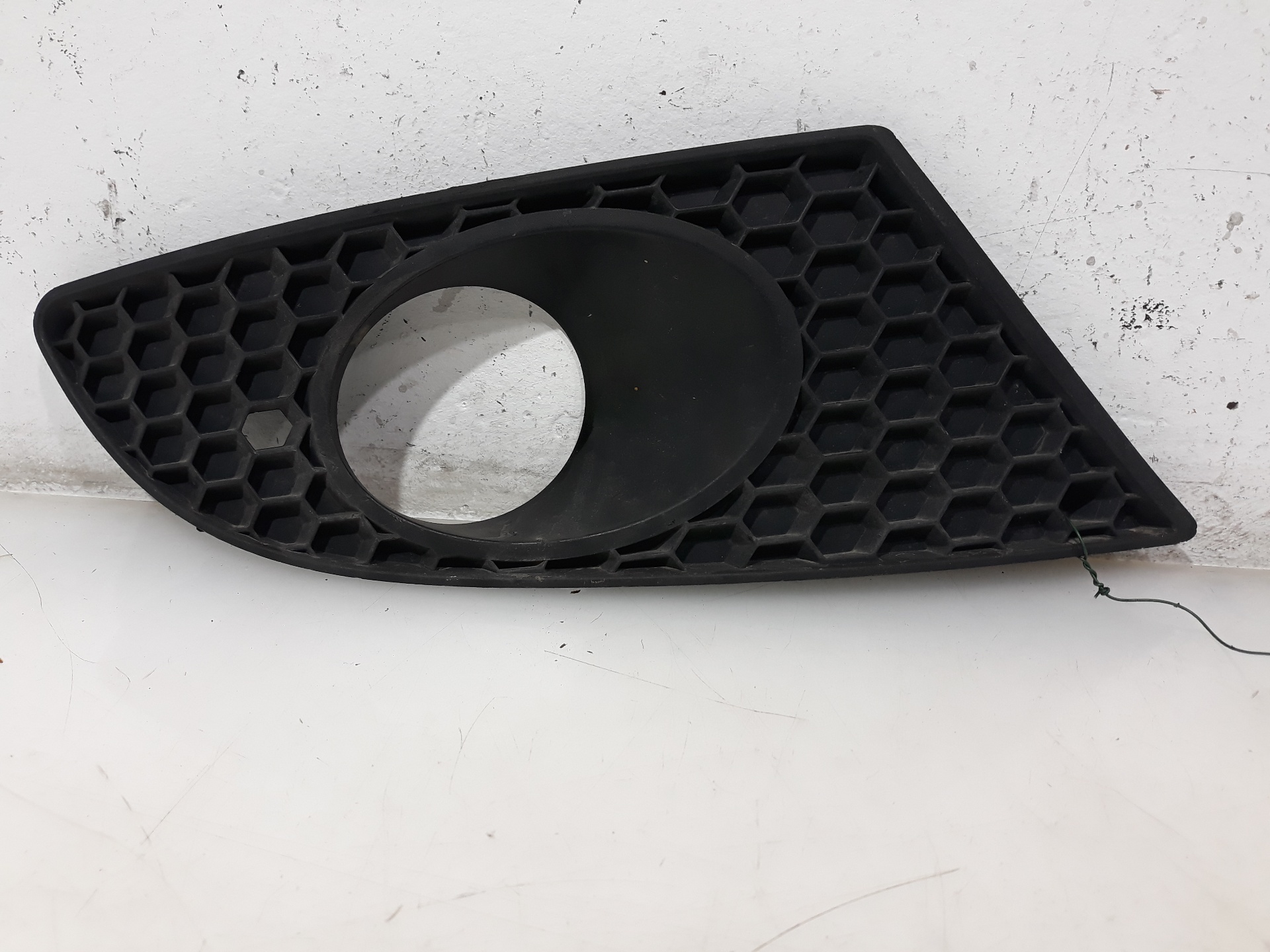 CHEVROLET Leon 2 generation (2005-2012) Front Right Grill 1P0853666A, 1P0853666A 19160310