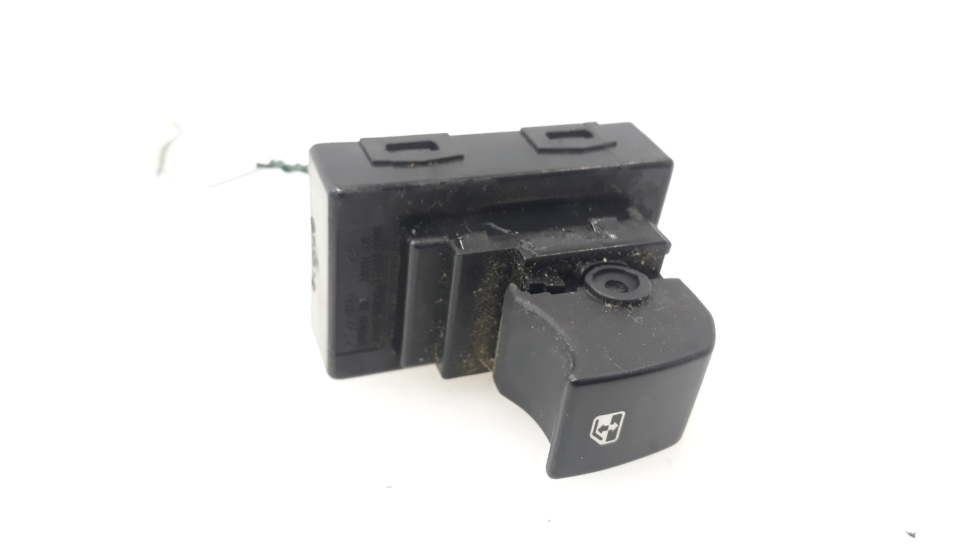 KIA Cee'd 1 generation (2007-2012) Front Right Door Window Switch 935751H100 25386341