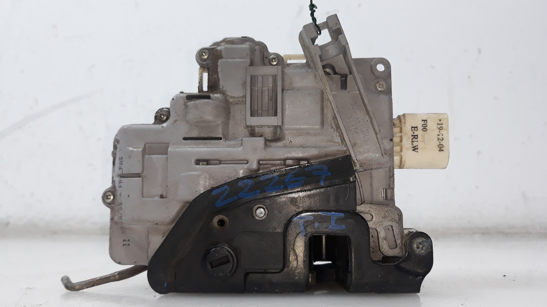 AUDI A6 C6/4F (2004-2011) Rear Left Door Lock 4F0839015,4F0839015 25211665