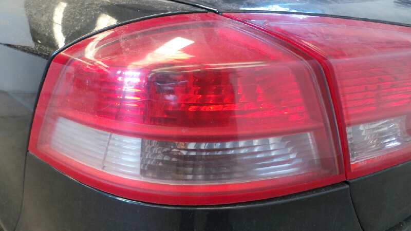 BMW 3 Series E90/E91/E92/E93 (2004-2013) Rear Left Taillight 8200014359, 8200014359 26068488