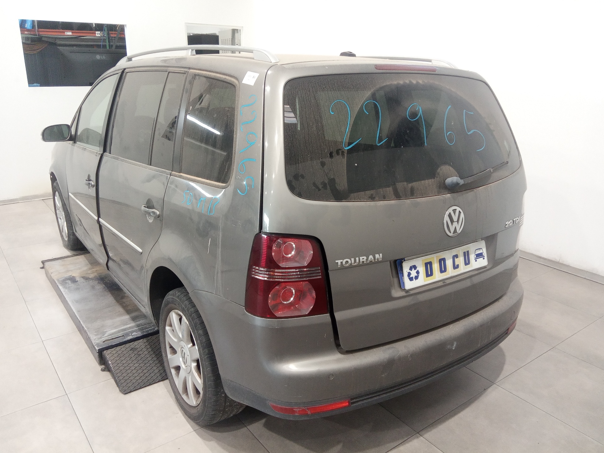 VOLKSWAGEN Touran 1 generation (2003-2015) Bagklap vinduesviskermotor 1T0955711C 26406611