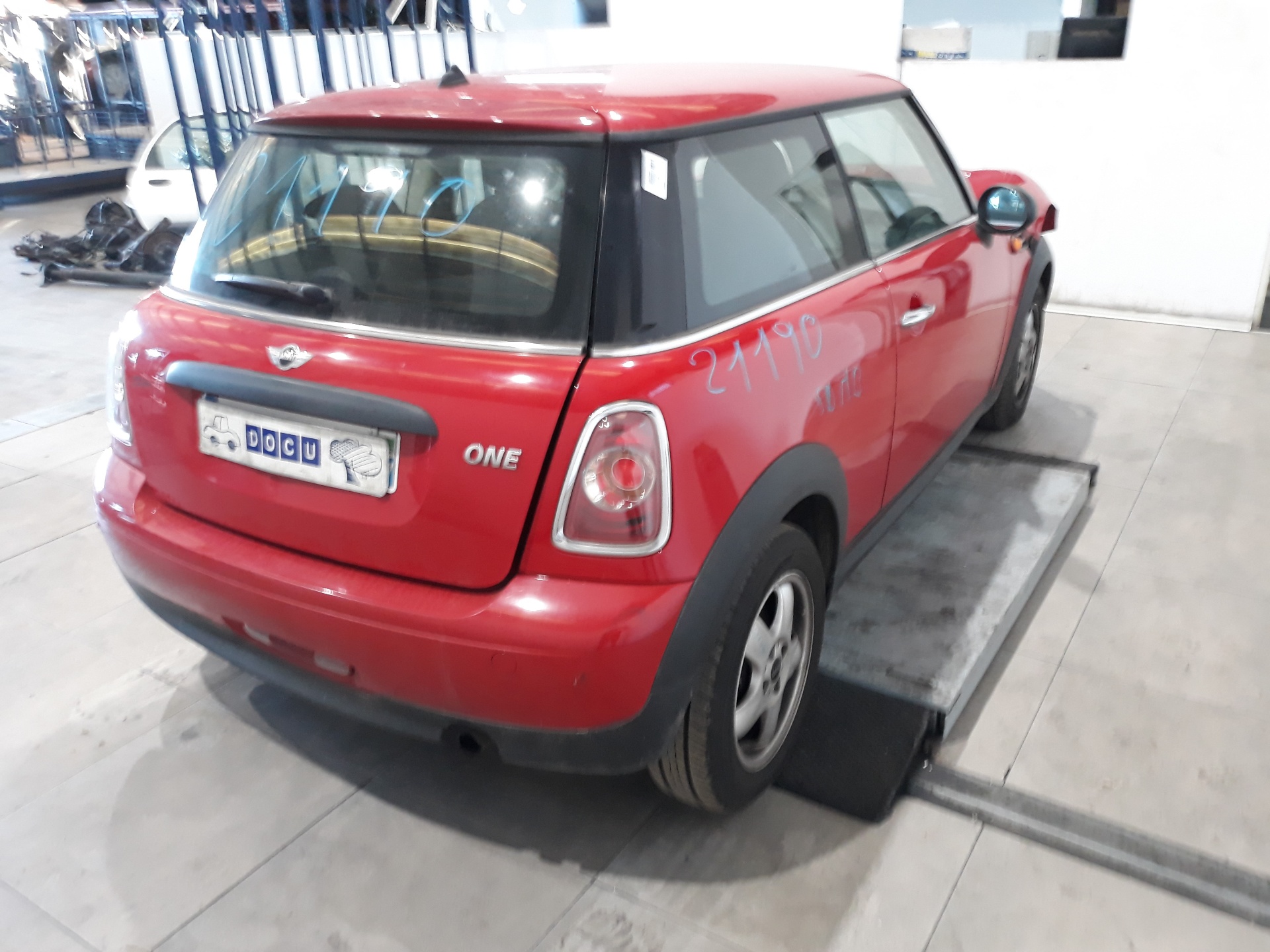 MINI Cooper R56 (2006-2015) Priekšējo kreiso durvju logu pacēlājs 51332756083, 51332756083 19120714