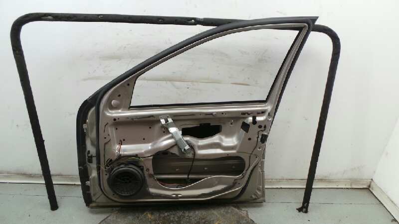 MERCEDES-BENZ C-Class W203/S203/CL203 (2000-2008) Передняя правая дверь A2037200205, A2037200205 19031939