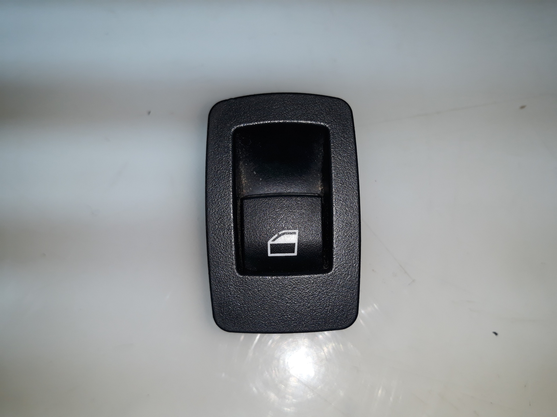 BMW 3 Series E90/E91/E92/E93 (2004-2013) Rear Right Door Window Control Switch 61319208106,920810603 19126545