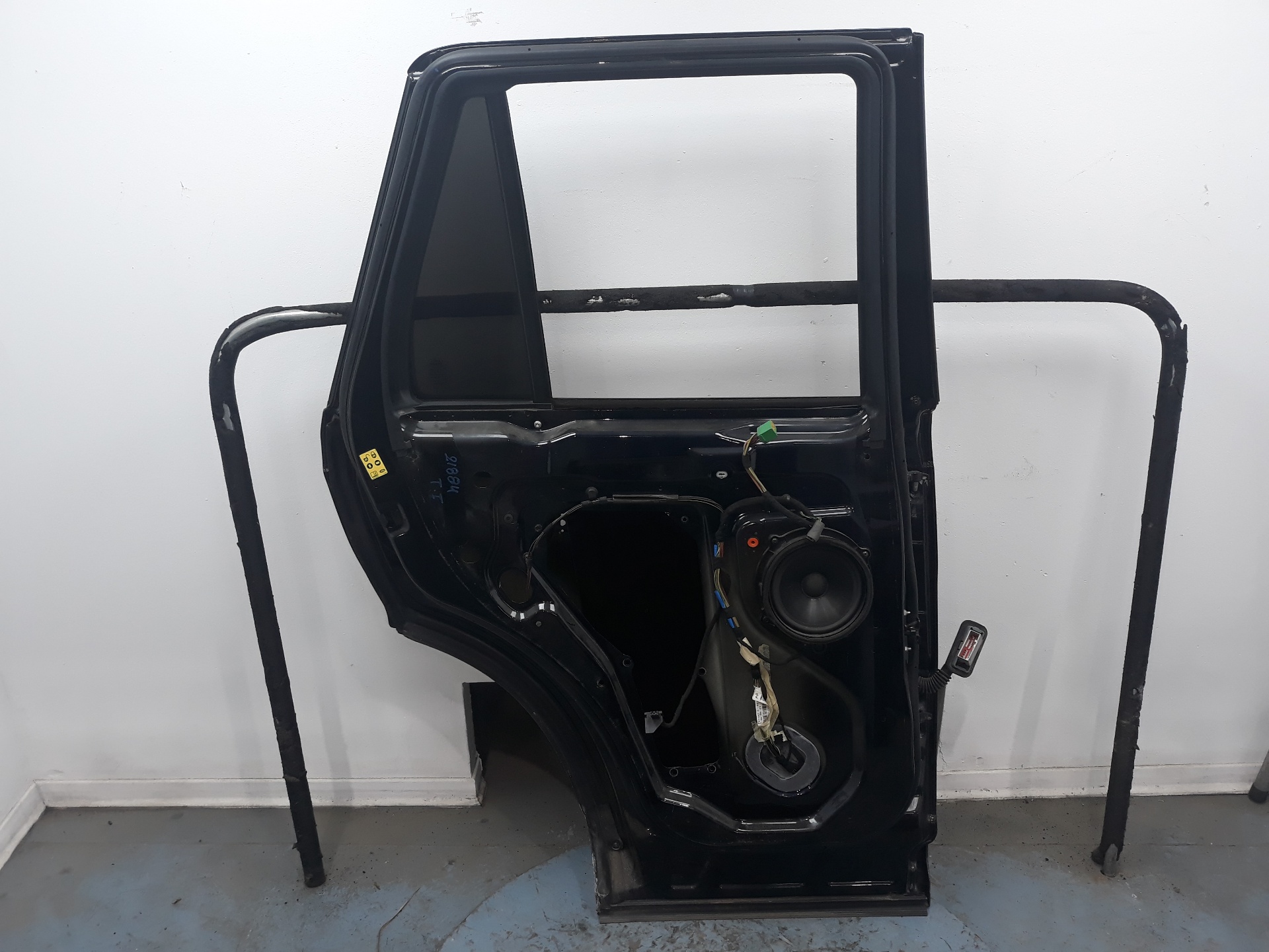 LAND ROVER Range Rover Sport 1 generation (2005-2013) Rear Left Door BFA790090, BFA790090 19150970