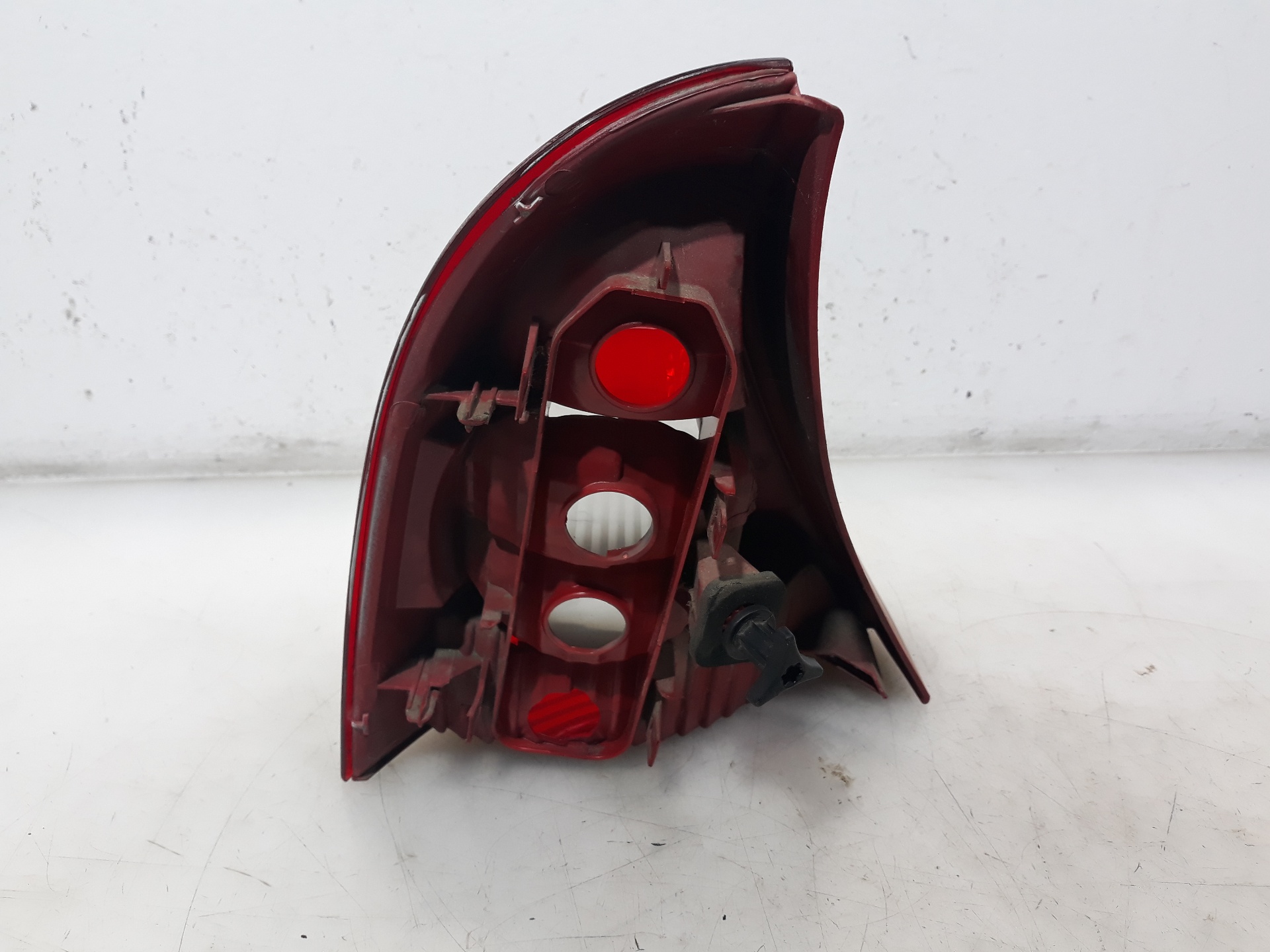 RENAULT Clio 2 generation (1998-2013) Rear Right Taillight Lamp 8200917487,8200917487 19149613