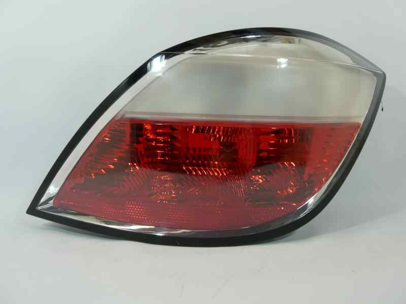 OPEL Astra J (2009-2020) Rear Right Taillight Lamp 1222112, 16533432, 103F16311775 18942591