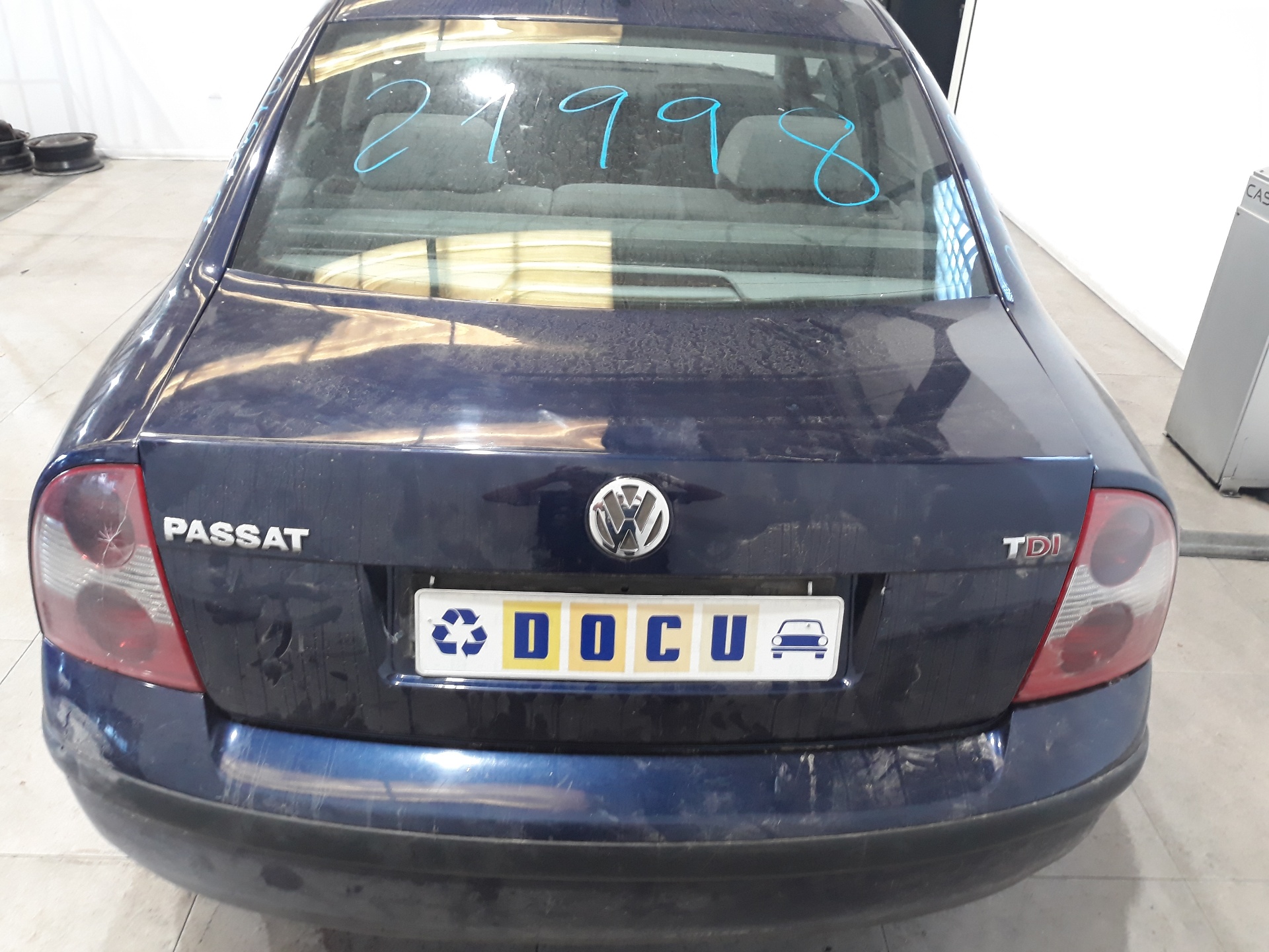 VOLKSWAGEN Passat B5 (1996-2005) Oikean puolen siipipeili 3B0857934, 3B0857934 20566137