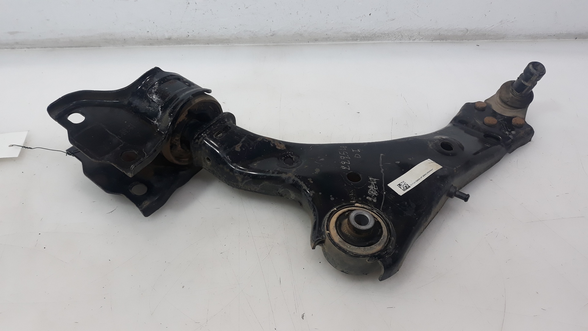 LAND ROVER Discovery Sport 1 generation (2014-2024) Front Left Arm FK723A053, FK723A053 25211589