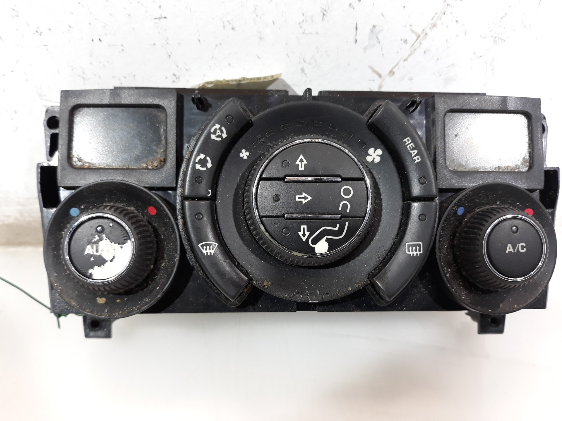 PEUGEOT 5008 1 generation (2009-2016) Unitate de control al climei 96738323XT, 96738323XT 19421793