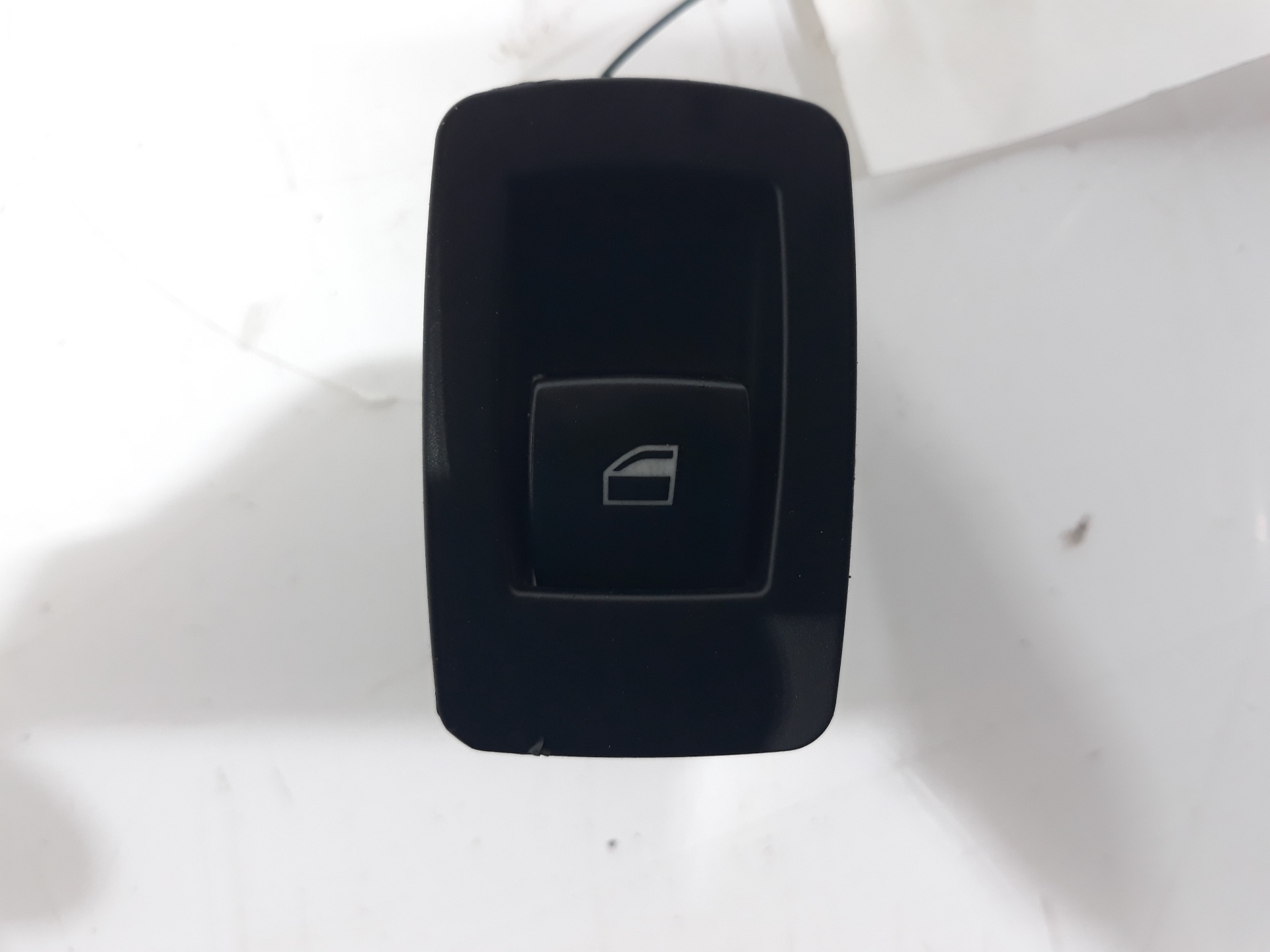 BMW 1 Series E81/E82/E87/E88 (2004-2013) Rear Right Door Window Control Switch 15939900, 15939900 19081125