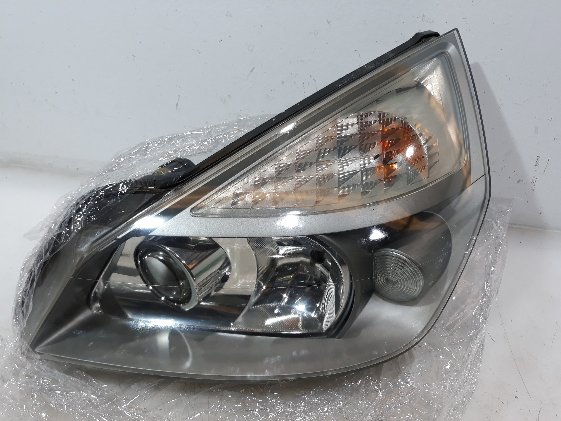 RENAULT Espace 3 generation (1996-2002) Front Left Headlight 7701053975,7701053975 18911070