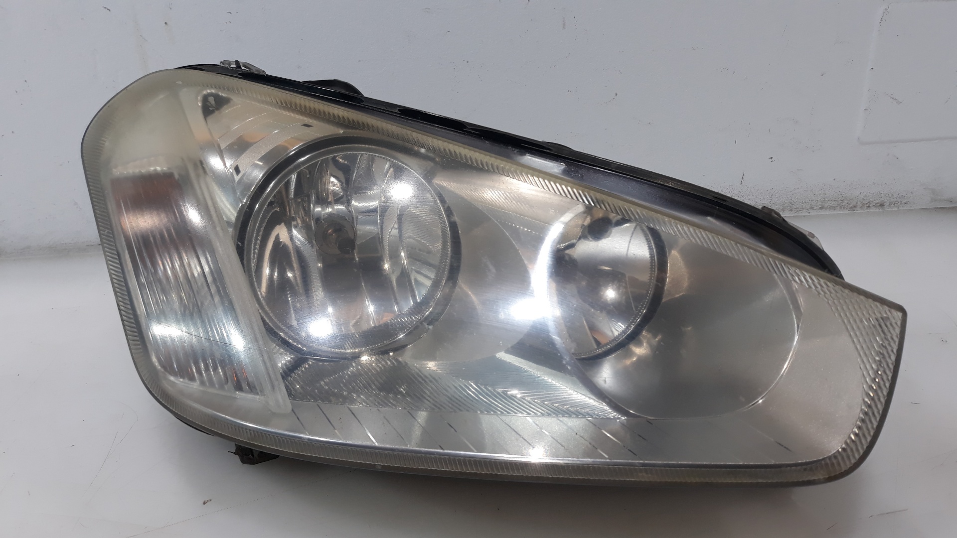 FORD USA C-Max 1 generation (2003-2010) Front Right Headlight 7M5113W029AA, 7M5113W029AA 25086812