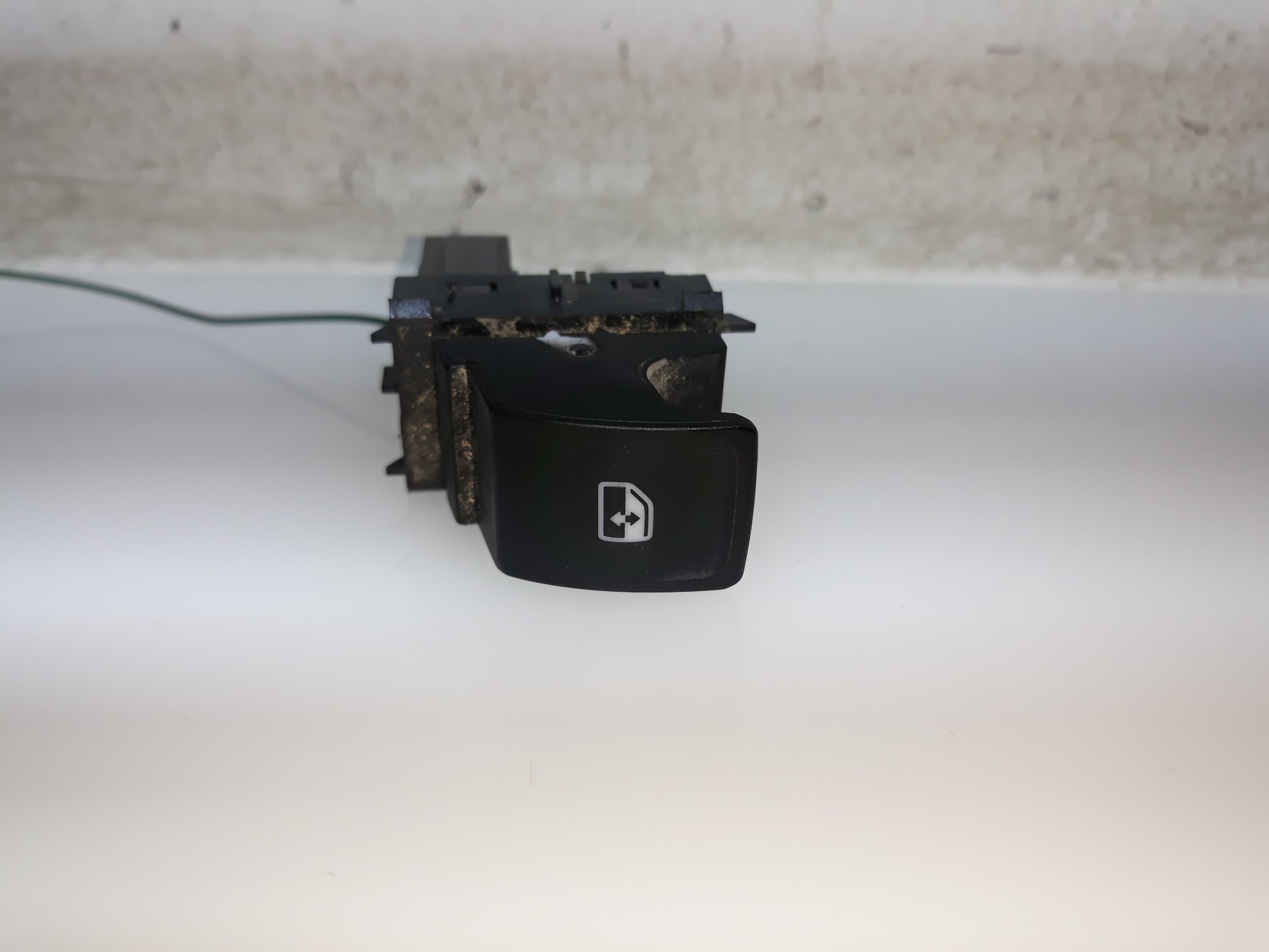 SEAT Leon 3 generation (2012-2020) Front Right Door Window Switch 5G0959855P,5G0959855P 23251956