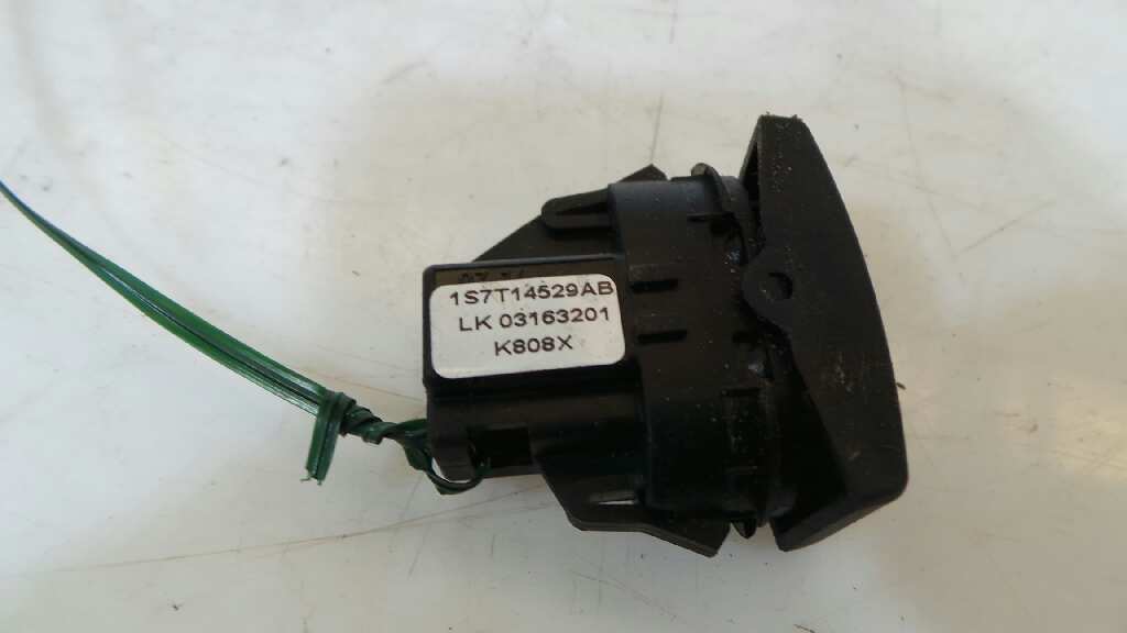 FORD Mondeo 3 generation (2000-2007) Front Right Door Window Switch 1S7T14529AB, 1S7T14529AB 18942808