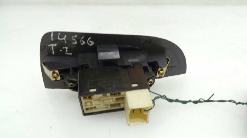 HYUNDAI Santa Fe SM (2000-2013) Rear Right Door Window Control Switch 621W03620, 935822D000, 935802D000 18882002