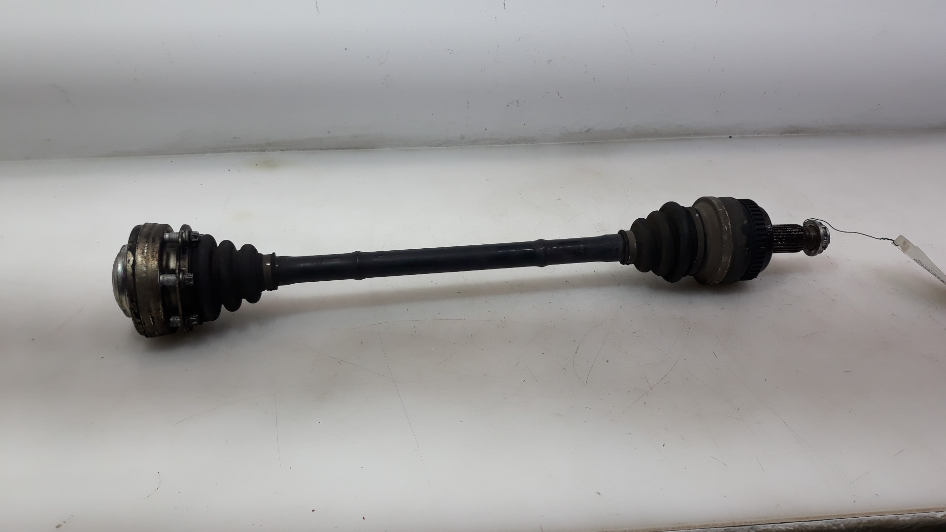 BMW 1 Series E81/E82/E87/E88 (2004-2013) Rear Right Driveshaft 7533446, 7533446 25225125