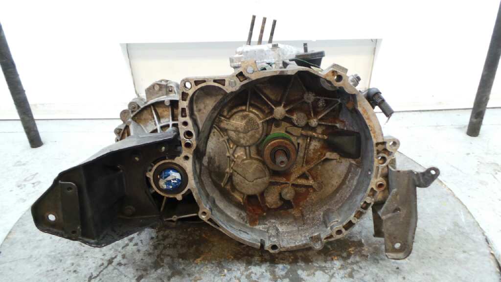 VOLVO V40 1 generation (1996-2004) Gearbox 1023678,1023678 18940247