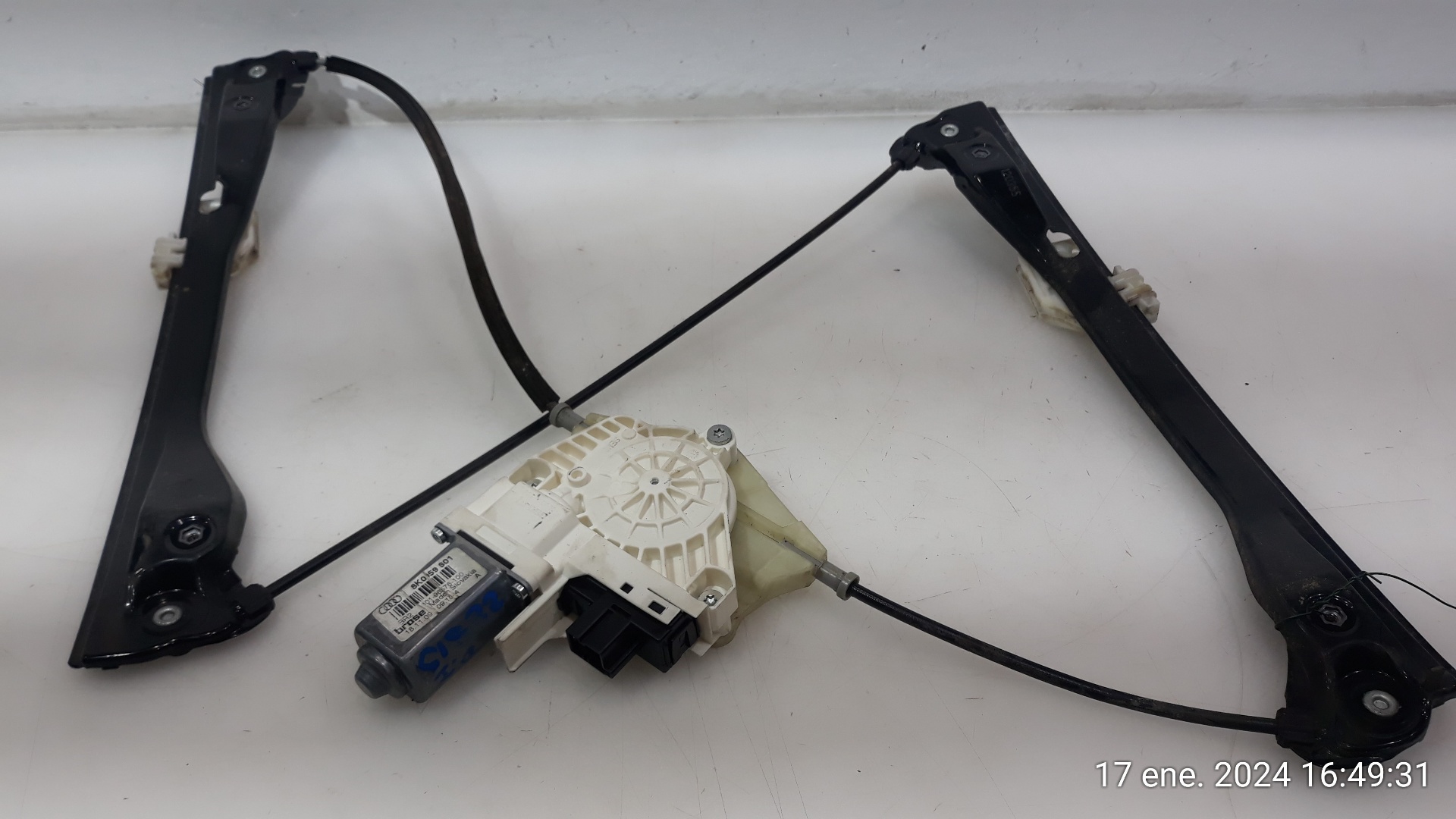 SKODA Superb 2 generation (2008-2015) Front Left Door Window Regulator 8K0959801, 8K0959801 26104884