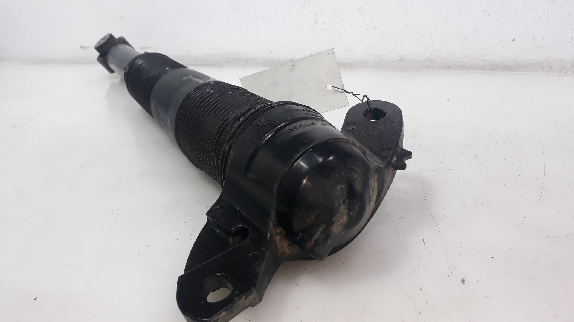 LAND ROVER Discovery Sport 1 generation (2014-2024) Rear Right Shock Absorber GK7218A116, GK7218A116 25211411