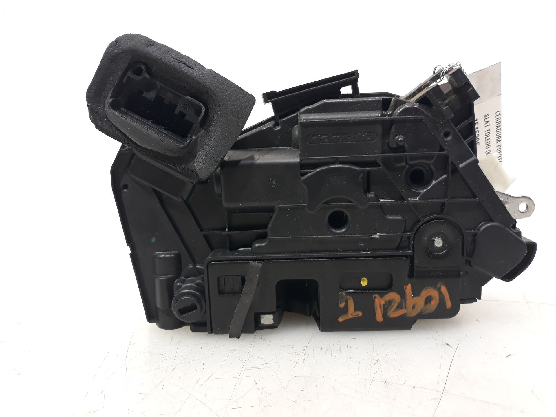 SEAT Toledo 4 generation (2012-2020) Aizmugurējo kreiso durvju slēdzene 5E0839015A, 5E0839015A 19155093