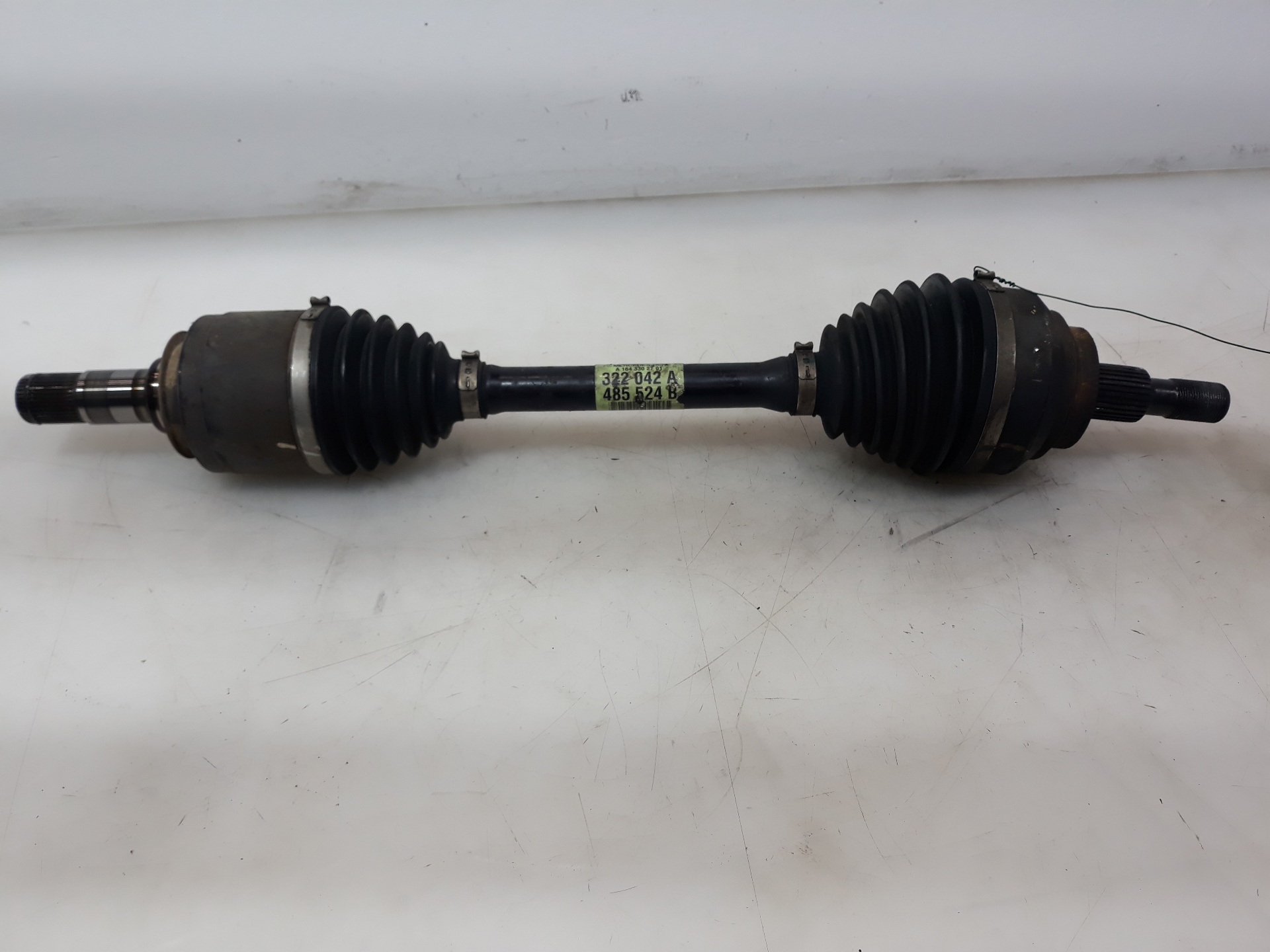 MERCEDES-BENZ M-Class W164 (2005-2011) Front Left Driveshaft A1643302001, A1643302001 26088590