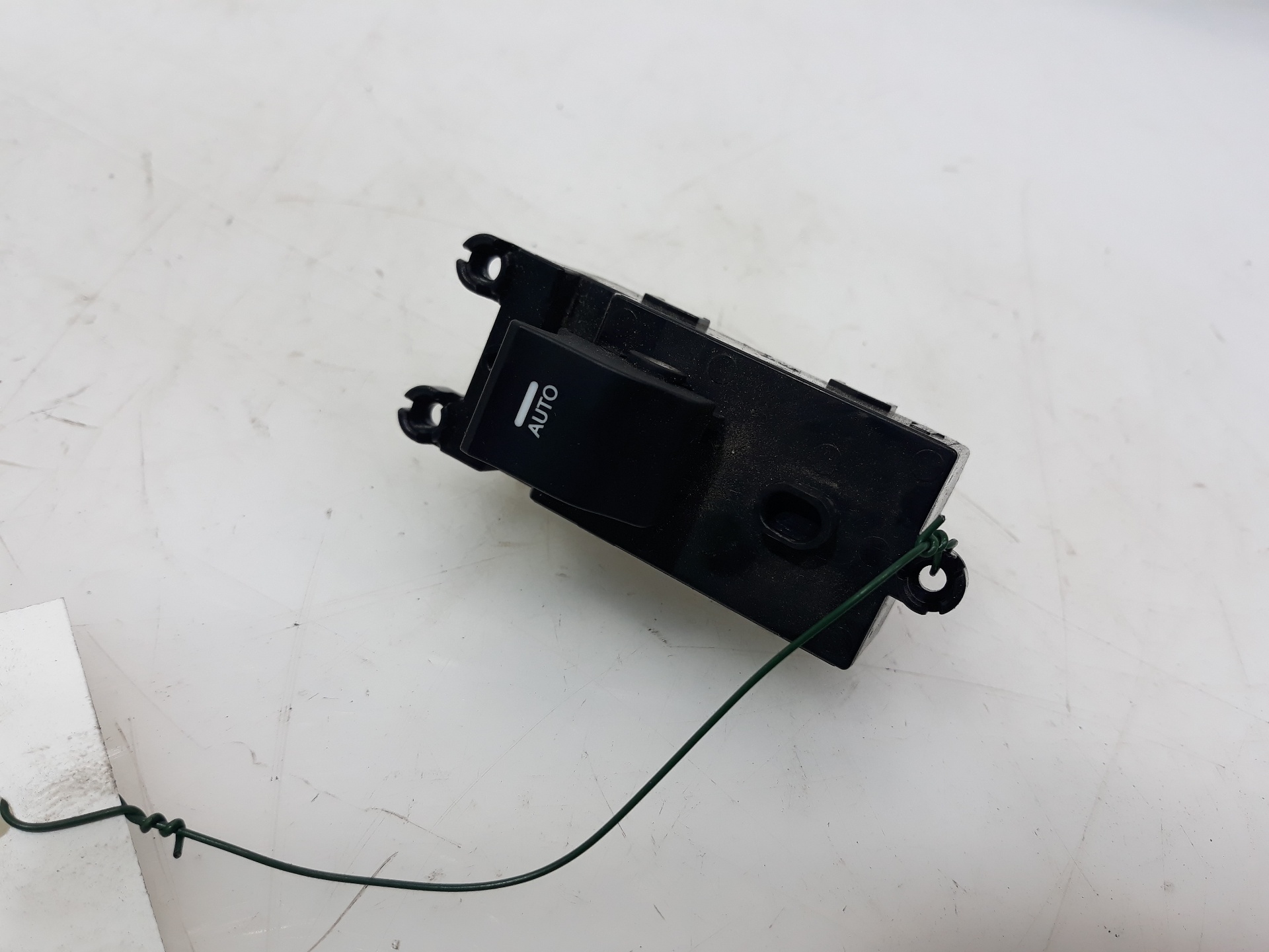 HYUNDAI i40 VF (1 generation) (2011-2020) Rear Right Door Window Control Switch 985803Z000,985803Z000 25170207