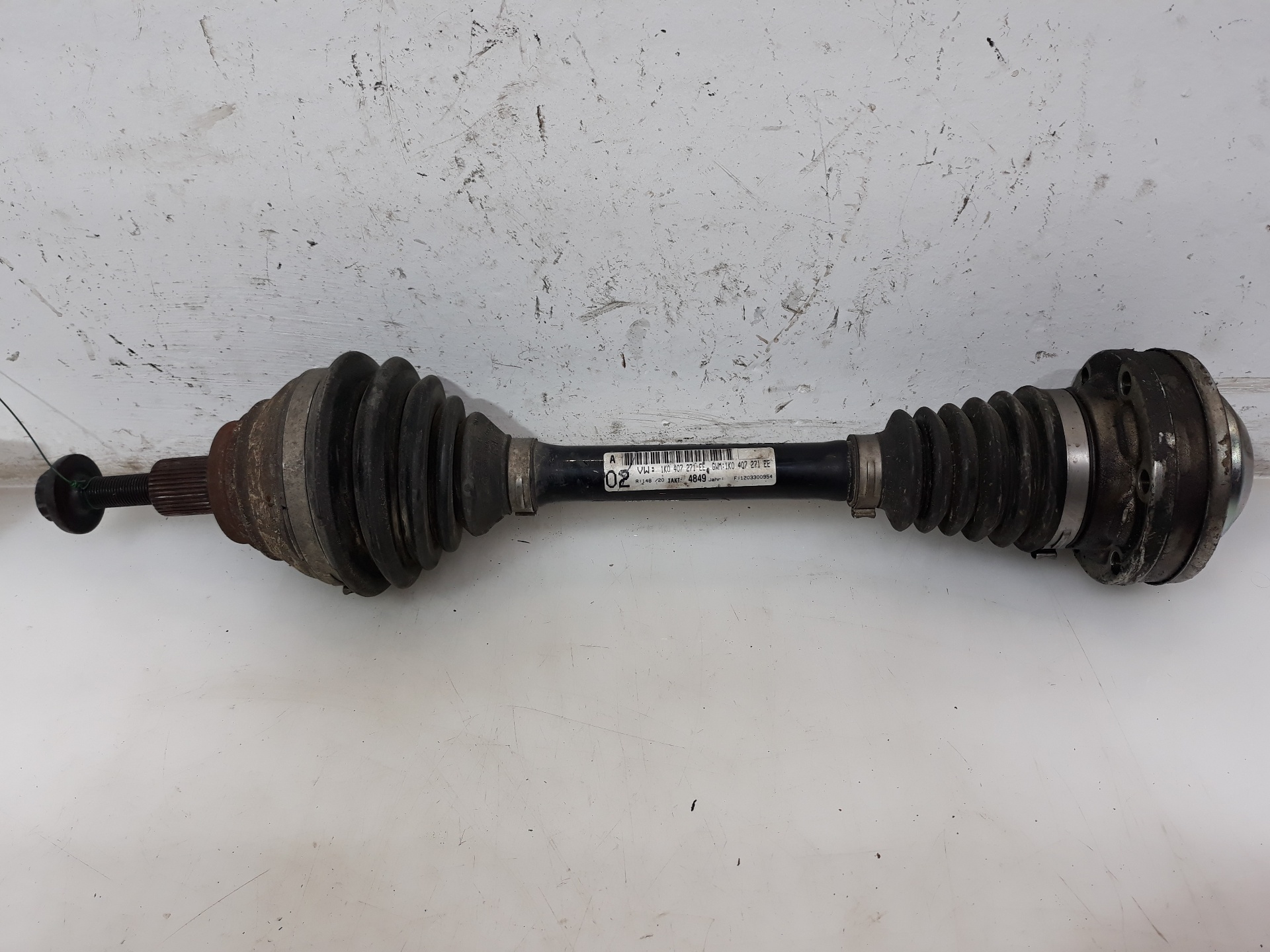 VOLKSWAGEN Passat B7 (2010-2015) Arbre de transmission avant gauche 1K0407271EE, 1K0407271EE 23251505