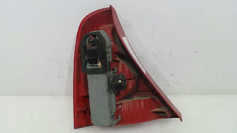 RENAULT Clio 2 generation (1998-2013) Rear Right Taillight Lamp 8200917487,8200917487 18902208