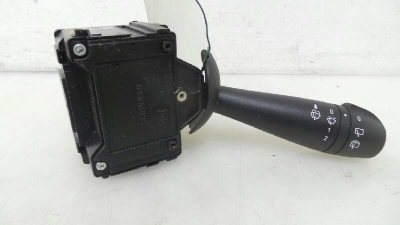 DACIA Sandero 2 generation (2013-2020) Indicator Wiper Stalk Switch 681727472R, 681727472R 25169998