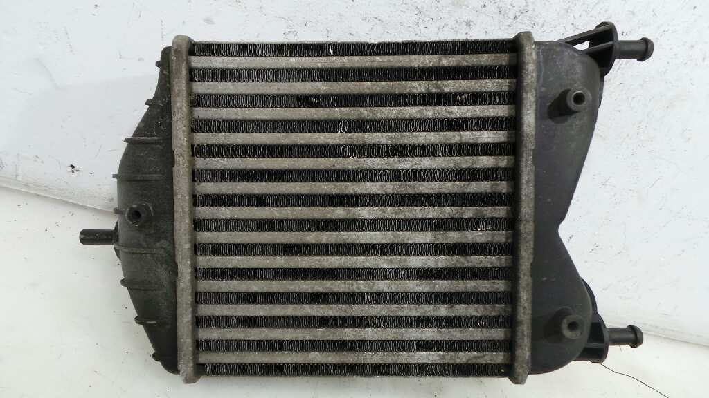 FIAT Punto 3 generation (2005-2020) Radiateur de refroidisseur intermédiaire 46836770, 46836770 18931981