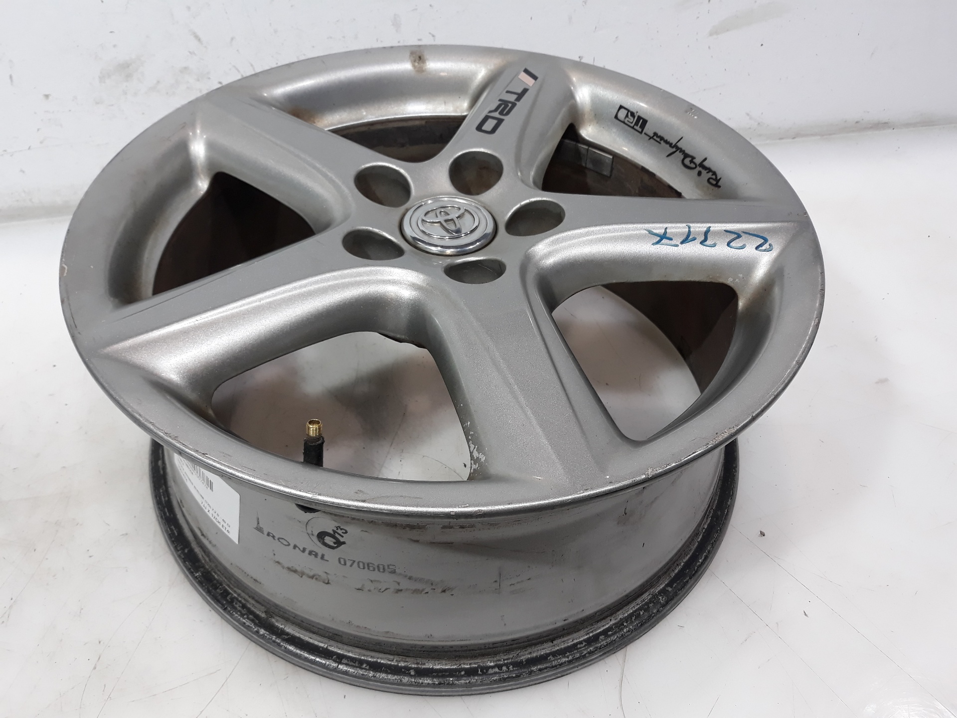 TOYOTA Avensis 2 generation (2002-2009) Wheel 7JJX17CHET45,7JJX17CHET45 26098666