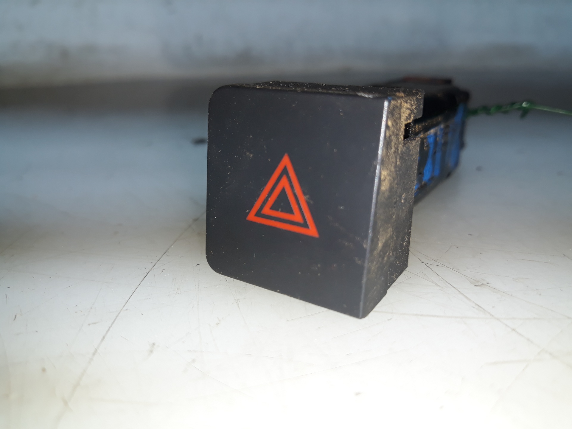 MITSUBISHI Captiva 1 generation (2006-2018) Hazard button 202005304,202005304 19153845