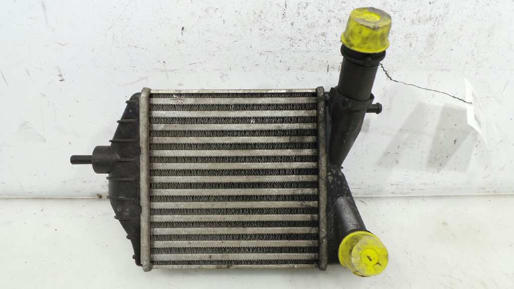 FIAT Punto 3 generation (2005-2020) Radiateur de refroidisseur intermédiaire 46836770, 46836770 18931981