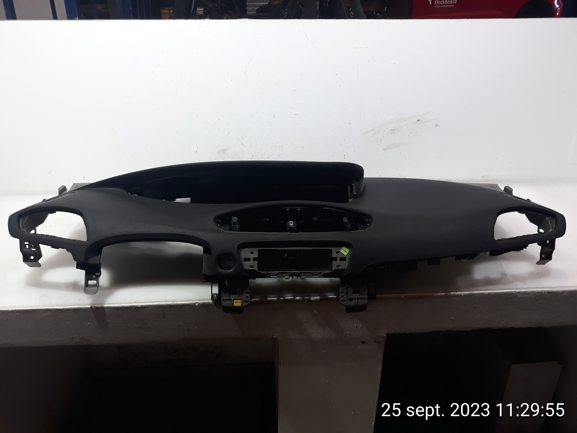RENAULT Scenic 3 generation (2009-2015) Other part 985701921R, 985701921R 21471816
