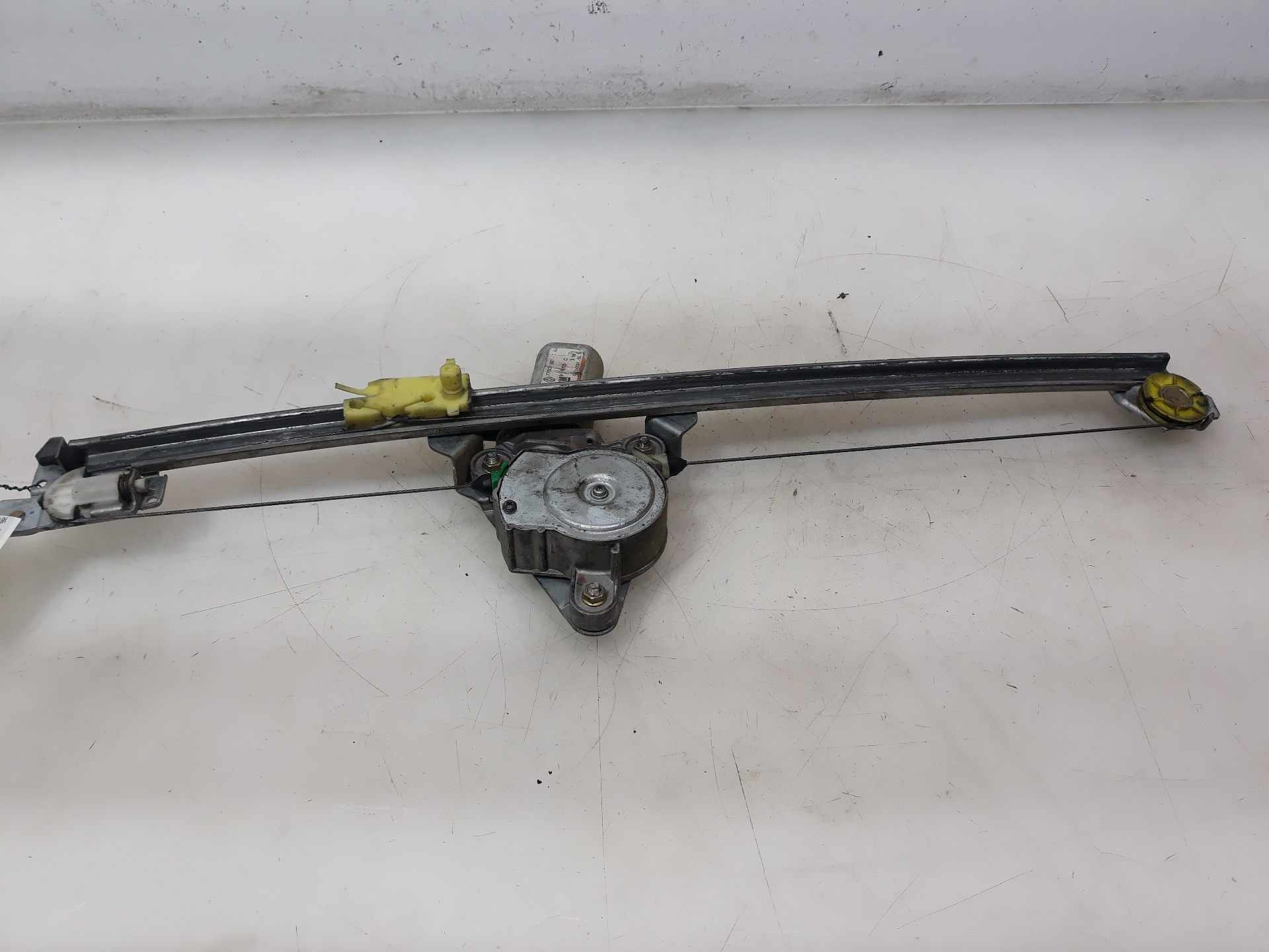 RENAULT Trafic 2 generation (2001-2015) Front Right Door Window Regulator 7700311821, 7700311821 19545514