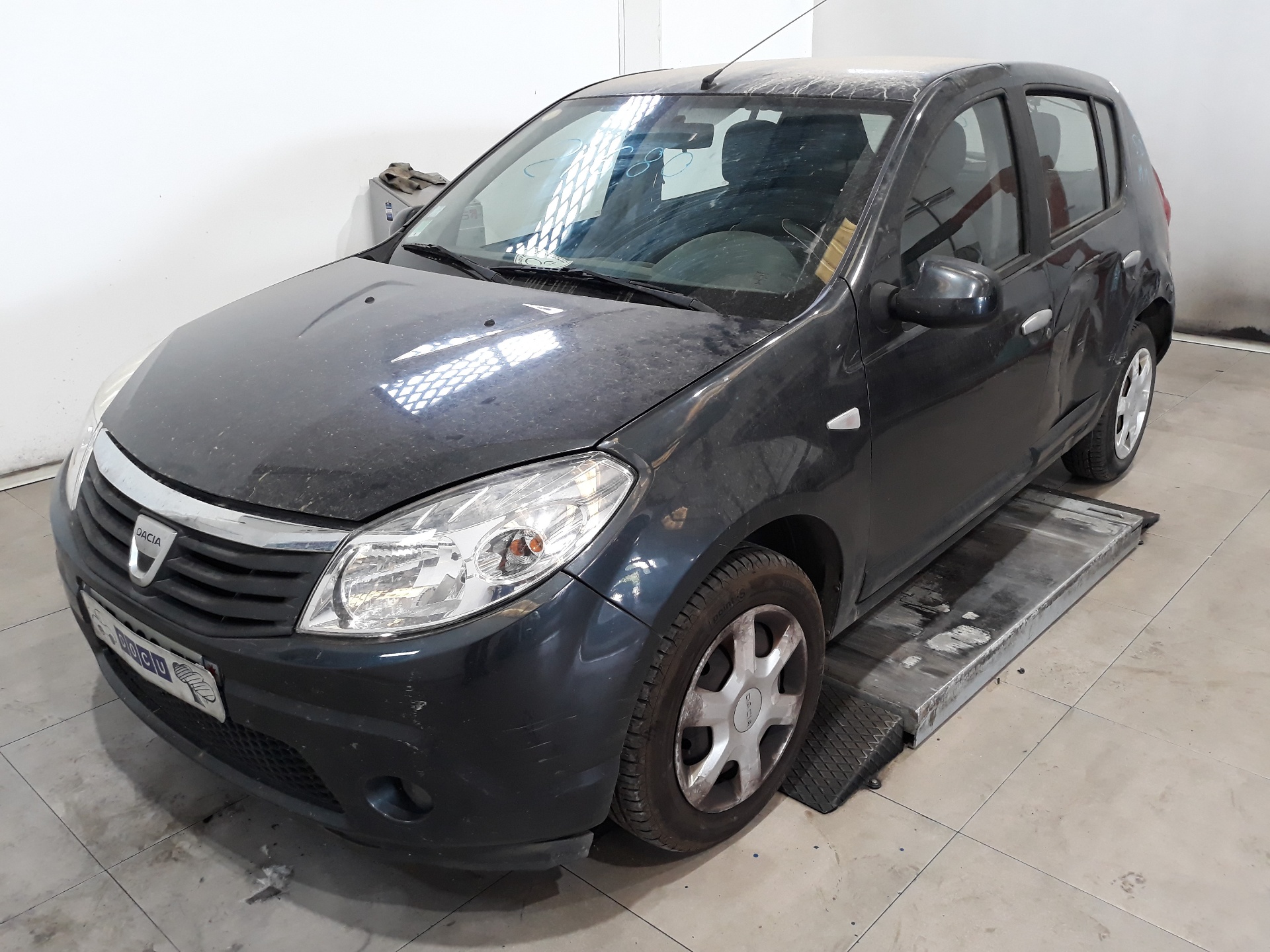 DACIA Sandero 1 generation (2008-2012) Вентилатор с дифузьор 8200765566B, 8200765566B 25207522