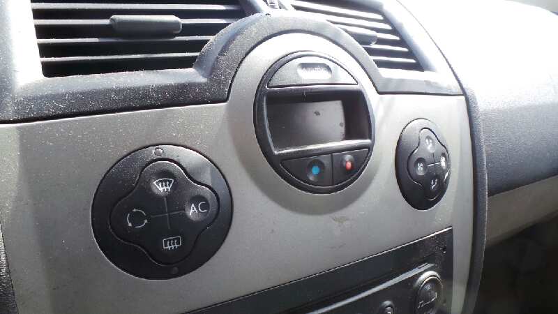 RENAULT Megane 3 generation (2008-2020) Climate  Control Unit 8200312940,8200312940 18930573