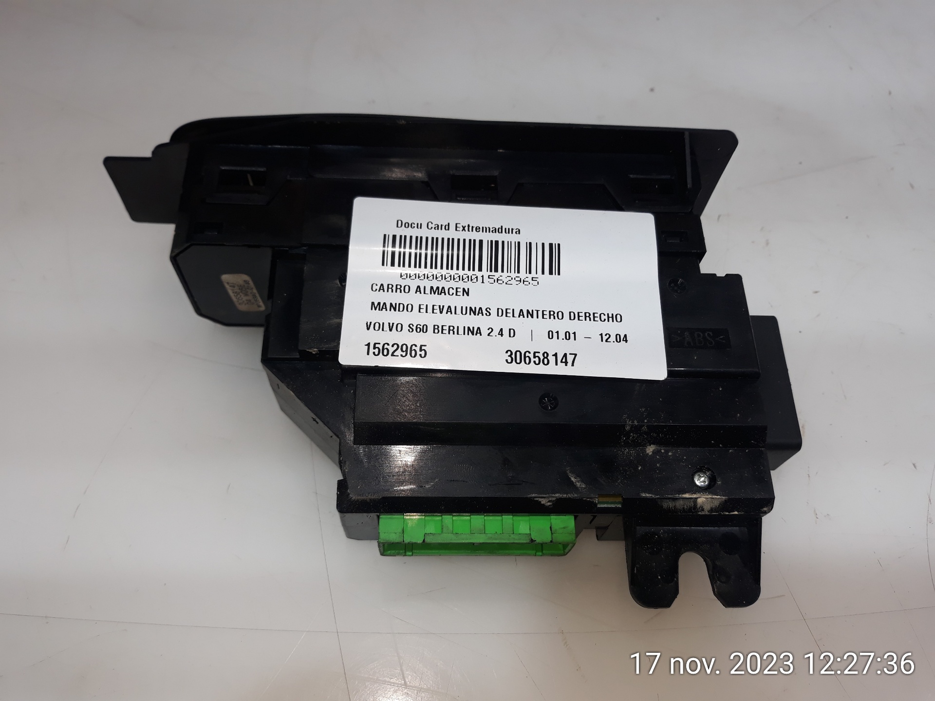 LEXUS S60 1 generation (2000-2009) Front Right Door Window Switch 30658147, 30658147 23279784