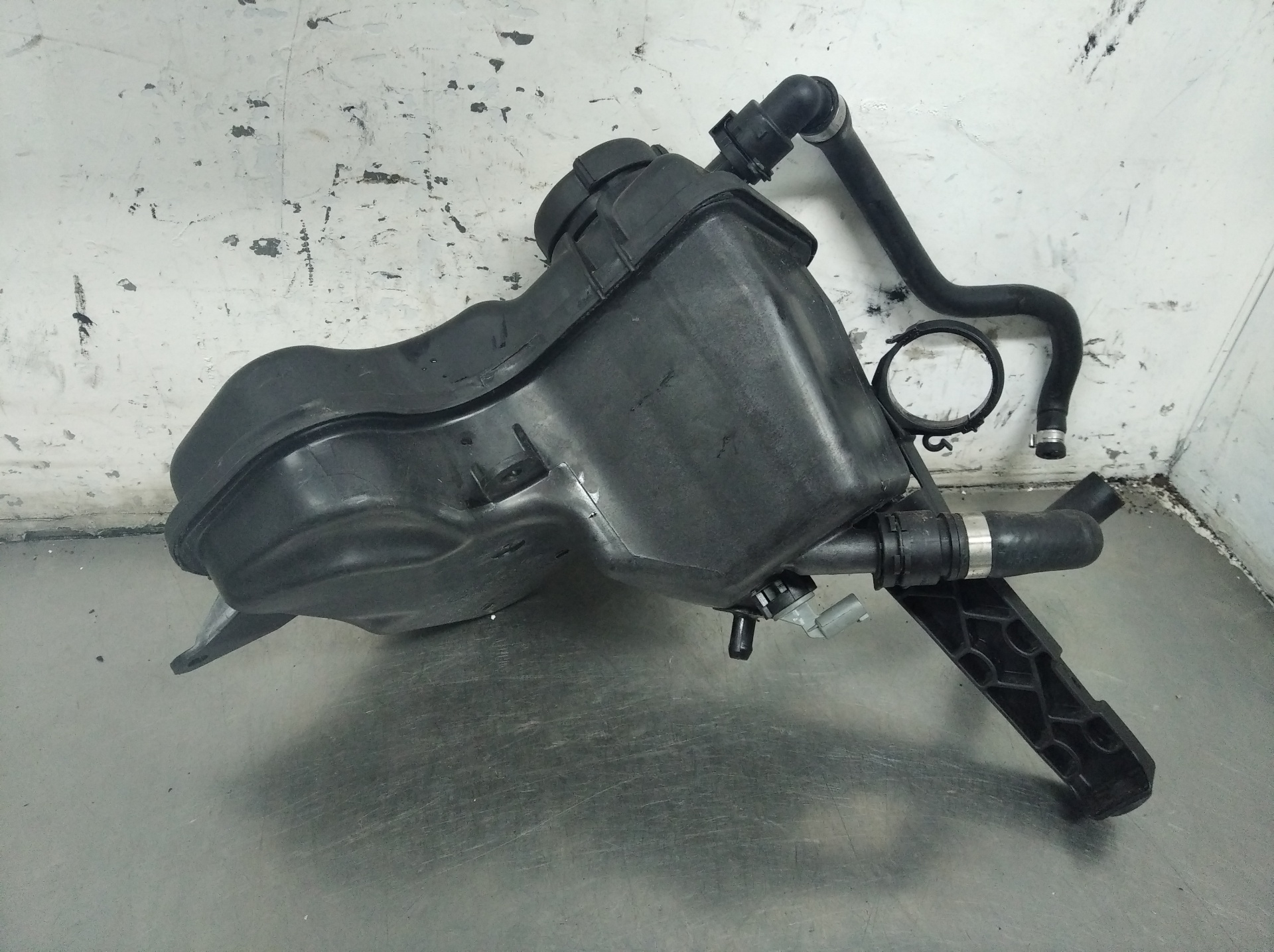 BMW 5 Series E60/E61 (2003-2010) Expansion Tank 780029301 23609760