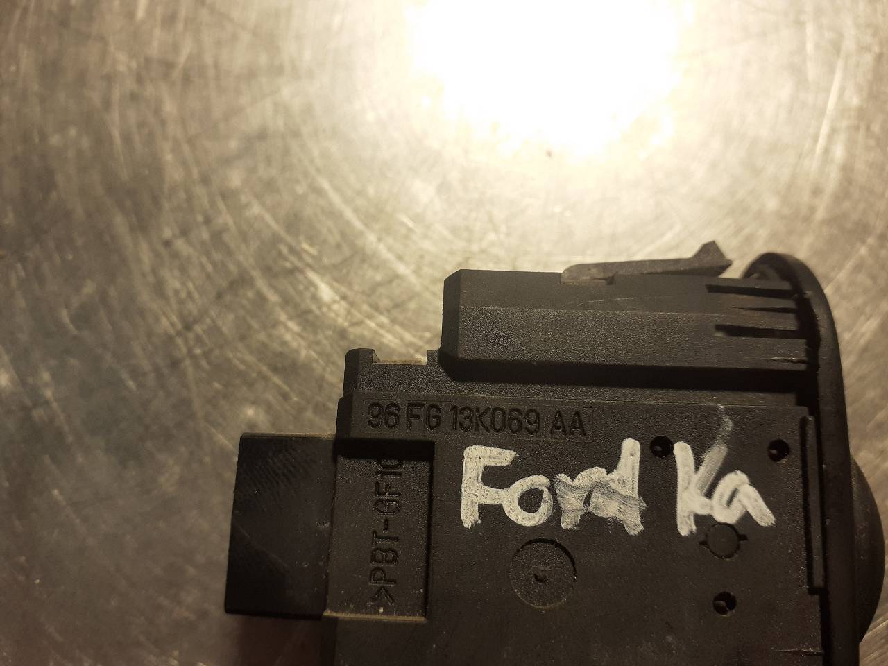 FORD Ka 1 generation (1996-2008) Headlight Switch Control Unit 96FG13K069AA 18921636