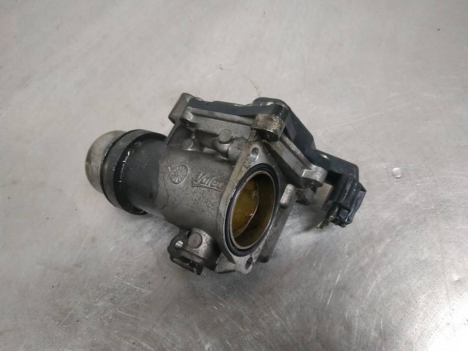 Caja de mariposa 8200614985 de Renault Laguna iii 2007-2016 - pieza usada