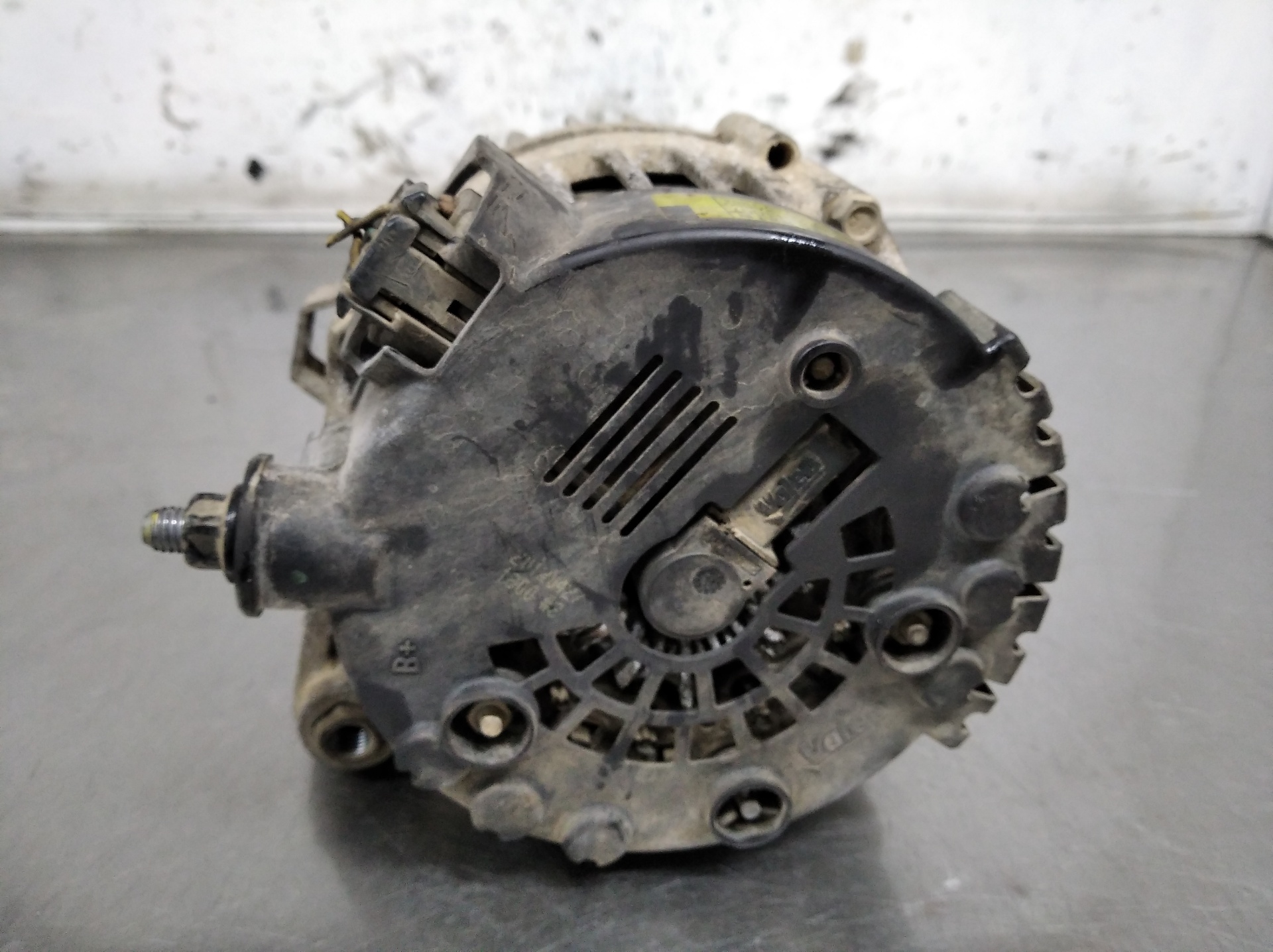 HYUNDAI i30 GD (2 generation) (2012-2017) Alternator 373002A850 23572448